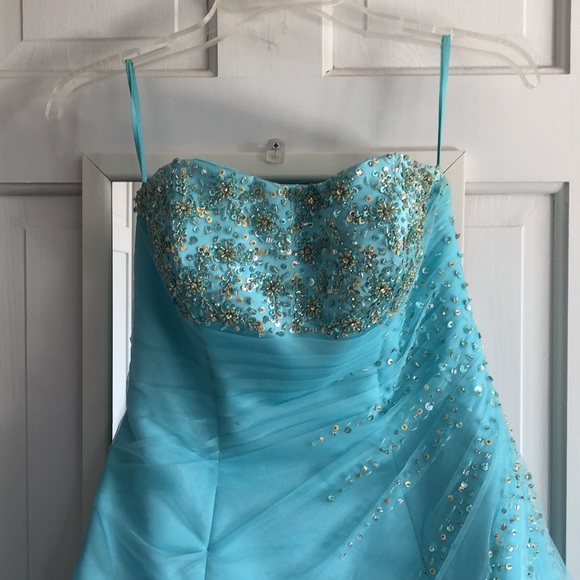 Prom dress made by Alyce Designs. - Picture 2 of 6